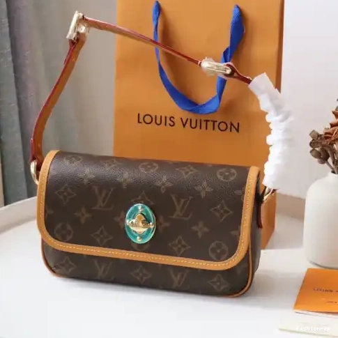 Fashionrepsfam ru LV 2111DJ0020 Bags 0706